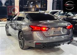 نيسان ألتيما